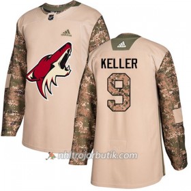 Män Ishockey Arizona Coyotes Tröja Clayton Keller 9 Adidas 2017-2018 Camo Veterans Day Practice Authentic